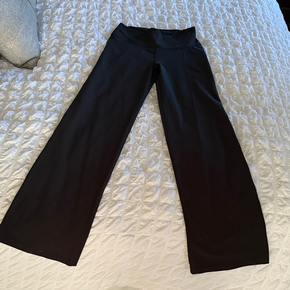 Nike Black Yoga Wide-Leg Women's Pants